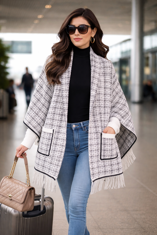 SIVÓRA — Checks Classic - B&W Sleeved Shawl